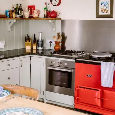 Sparnal Stitch And The Hideaway Holiday home Padstow