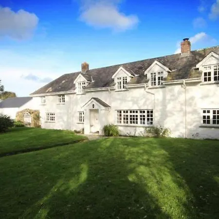 Sparnal Stitch And The Hideaway Holiday home