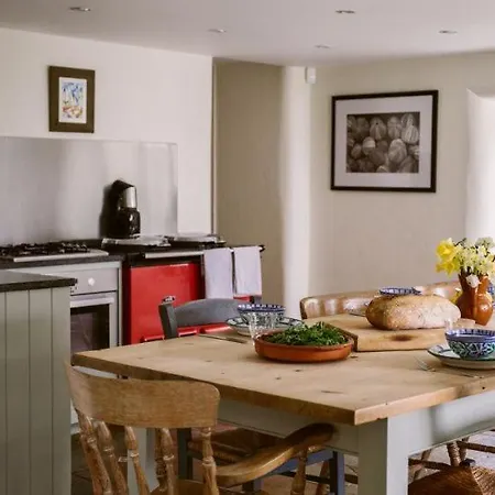 Sparnal Stitch And The Hideaway Holiday home Padstow