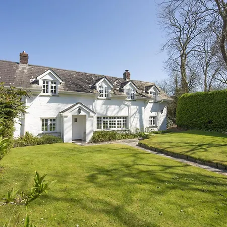 Sparnal Stitch And The Hideaway Padstow